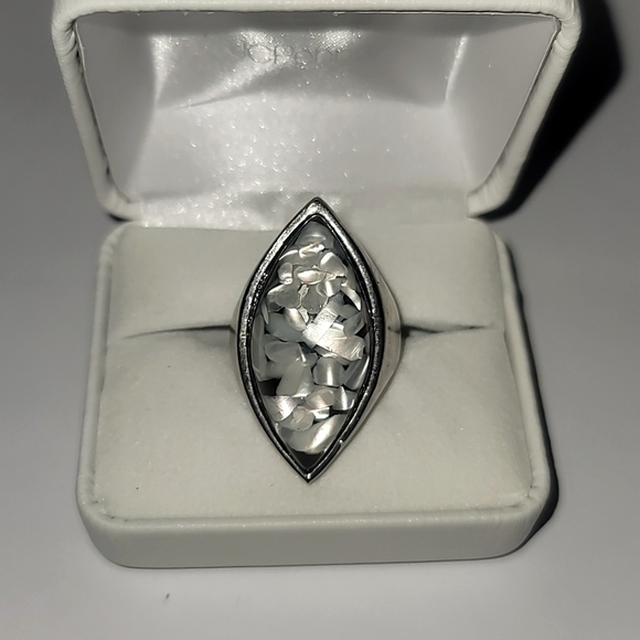 Jewelry - Fashion ring